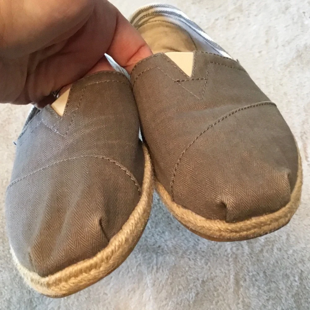 TOMS Taupe Canvas Espadrilles with Stripes - Size 6.5